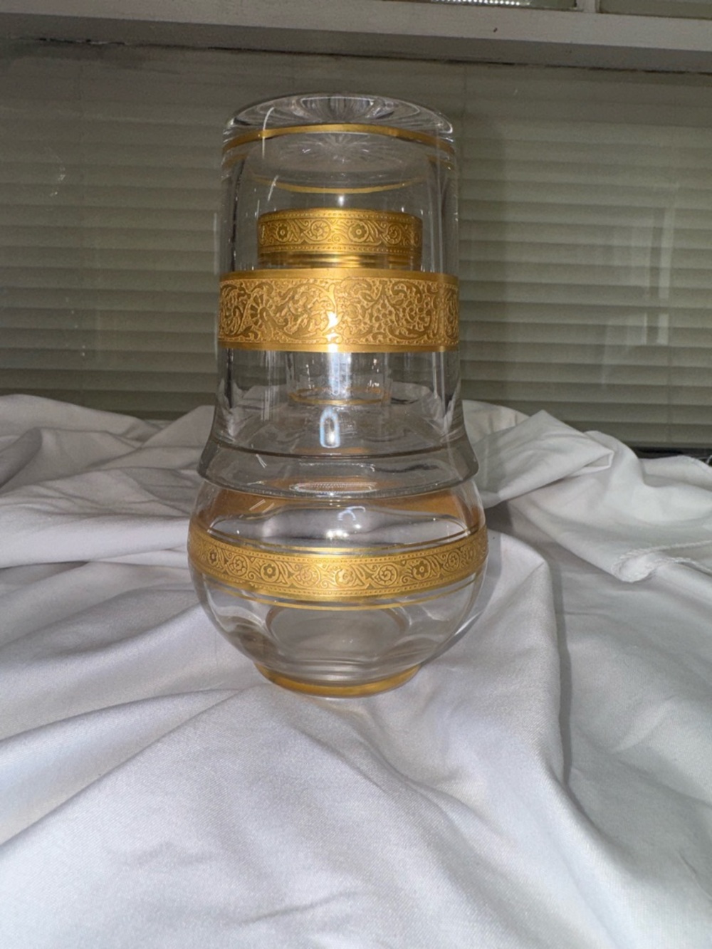 VTG glass water decanter “tumble up”